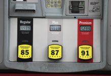 Gasolina a precios históricos: El «Día de los Caídos» más caro en años golpea el bolsillo de los estadounidenses