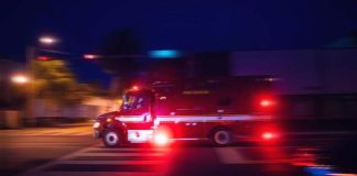 Incendio masivo en depósito de chatarra obliga a evacuaciones y afecta a seis comercios en Opa-locka