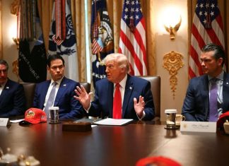 Trump desmiente el preacuerdo filtrado por Irán y mantiene el cerco económico