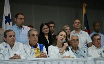 Oposición venezolana ofrece negociar con Delcy Rodríguez bajo la conducción de María Corina Machado