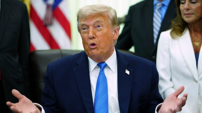 Donald-Trump-oficina-oval