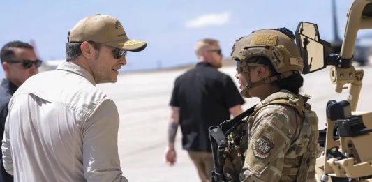 Pete Hegseth inspecciona Guantánamo y se reúne con el CENTCOM en plena escalada con Irán